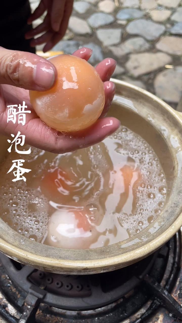 醋泡鸡蛋有哪些功效?